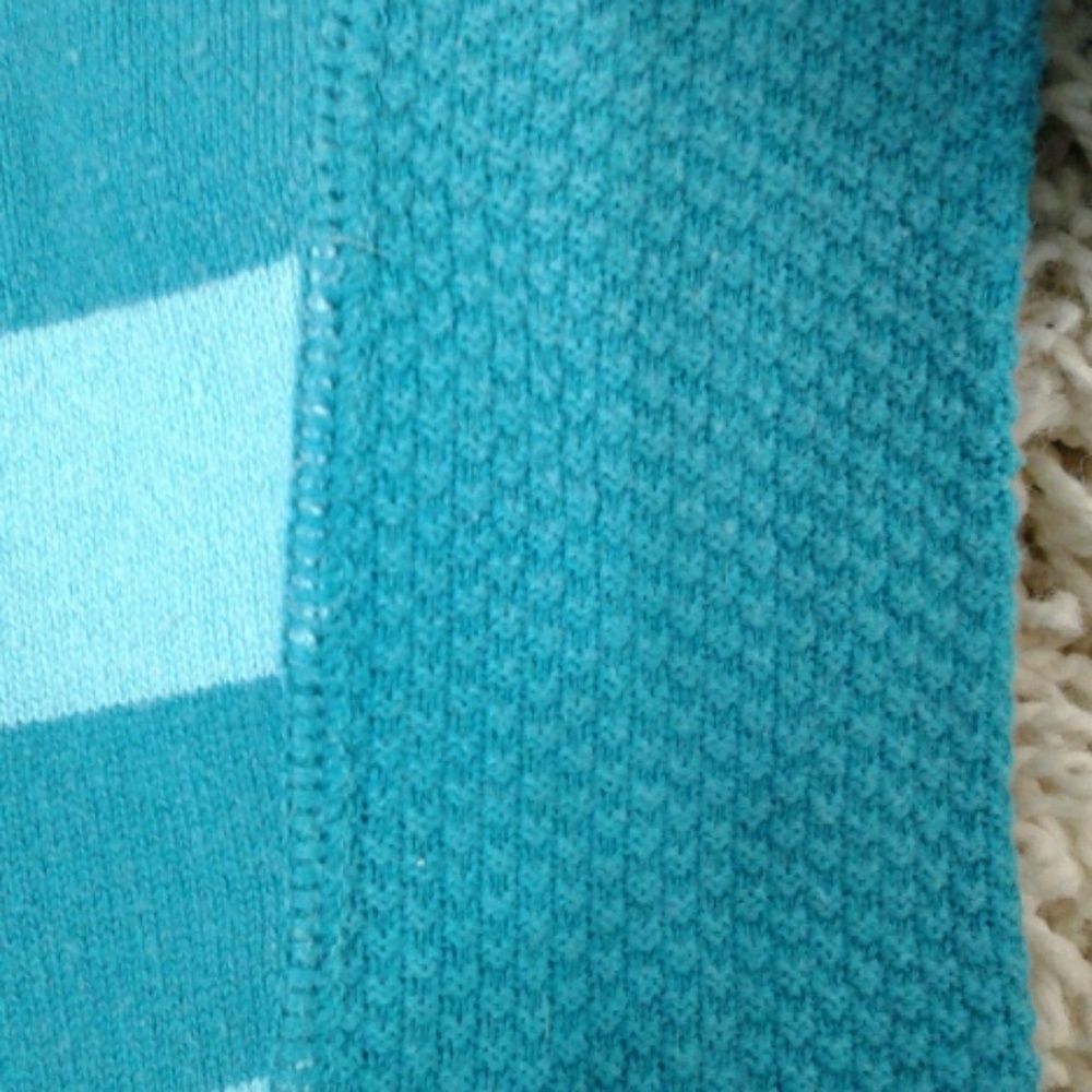 pullover - Picture 3 of 5